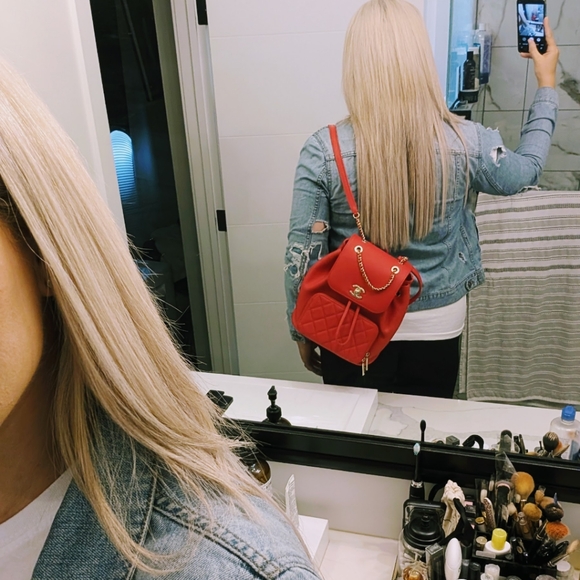 SOLD.$4000 direct Authentic Chanel business affinity red backpack, Caviar lea… - Picture 3 of 16